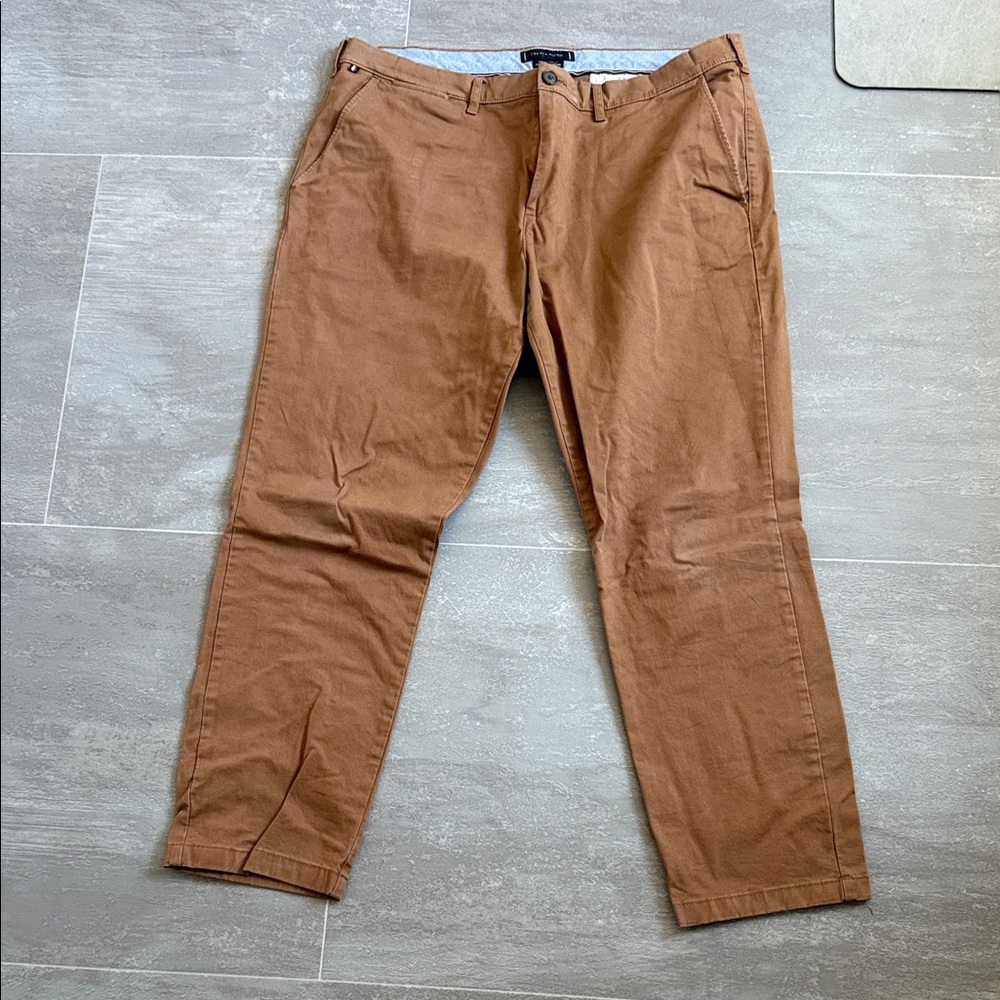 Tommy Hilfiger Men's Brown Chinos